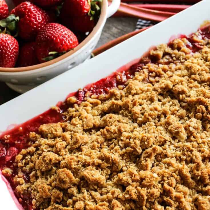 Old-Fashioned Strawberry Rhubarb Crisp (Easy Rhubarb Recipe!)