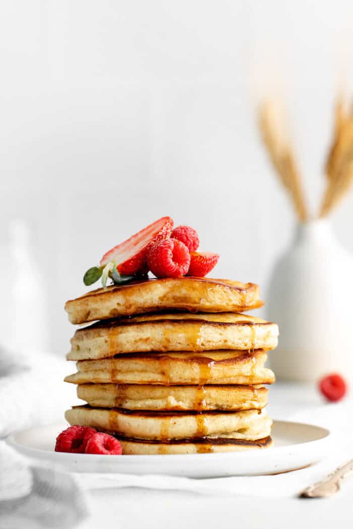 Easy & Fluffy Buttermilk Pancakes l A Farmgirl's Dabbles