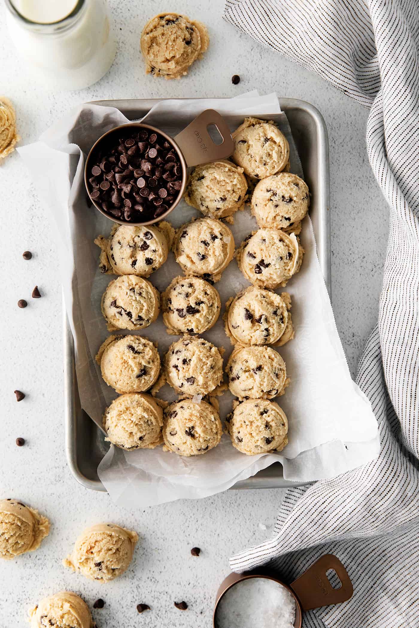 https://www.afarmgirlsdabbles.com/wp-content/uploads/2019/11/edible-cookie-dough_afarmgirlsdabbles_07.jpg