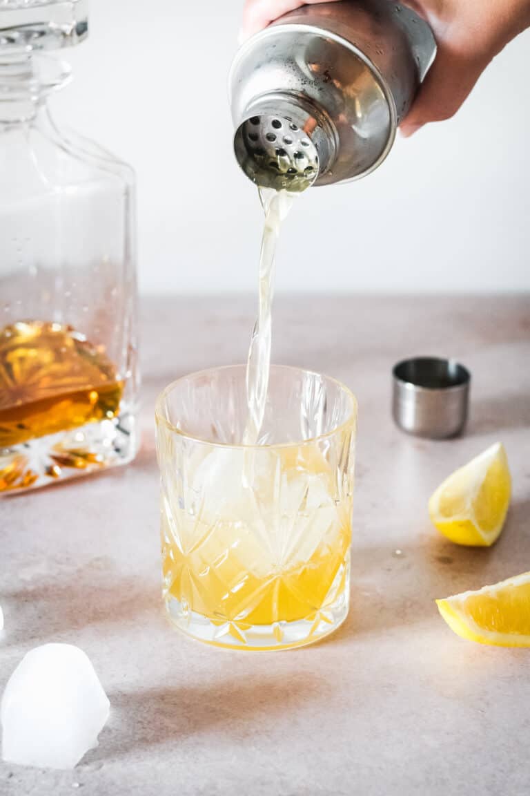 Easy Whiskey Sour Recipe (No Egg White) l A Farmgirl's Dabbles