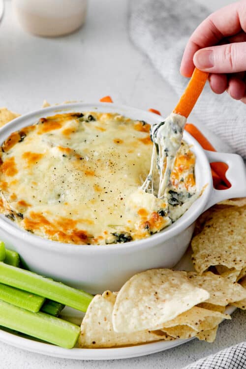 Spinach Artichoke Dip l A Farmgirl's Dabbles