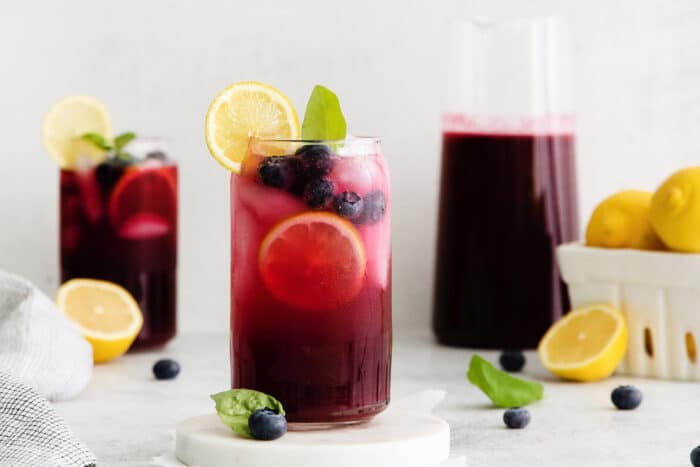 Refreshing Blueberry Basil Lemonade l A Farmgirl's Dabbles