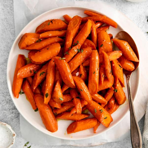 Easy Honey Garlic Carrots l A Farmgirl's Dabbles