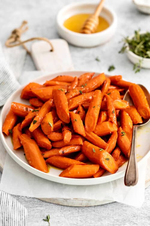 Easy Honey Garlic Carrots l A Farmgirl's Dabbles