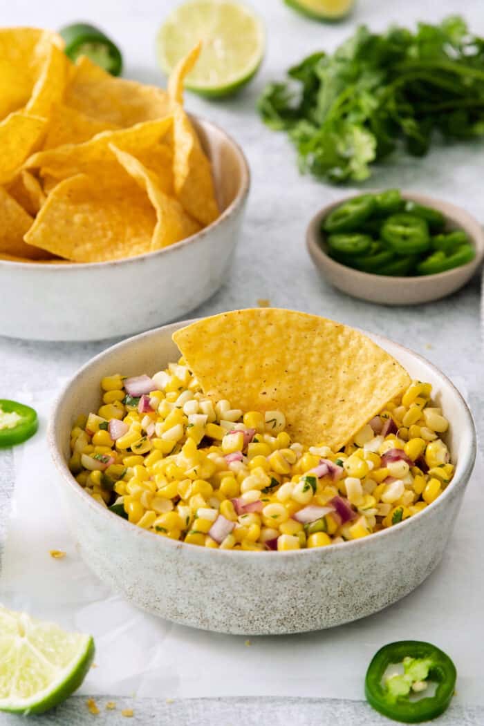 Roasted Chili Corn Salsa (Chipotle Copycat) l A Farmgirl's Dabbles