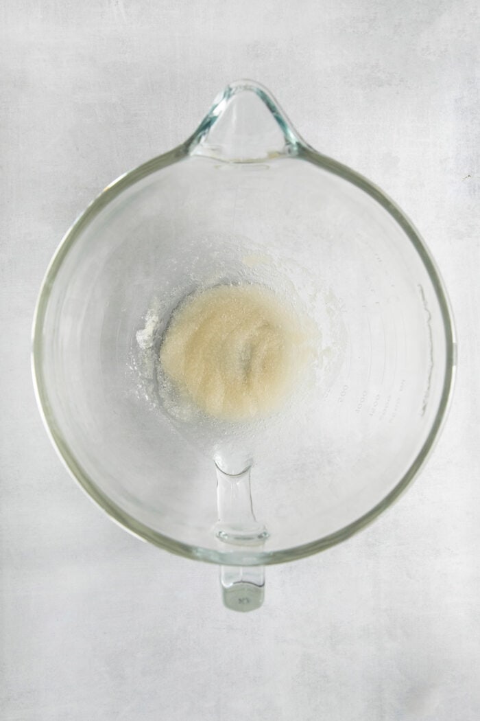 The gelatin dissolves in water.